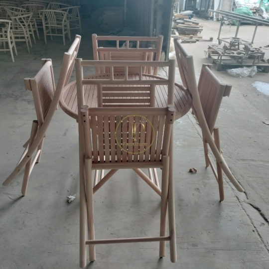 Bàn giả ngoại mẫu 1