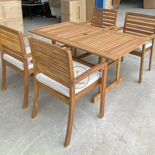 Bộ bàn ăn ngoài trời mẫu 13